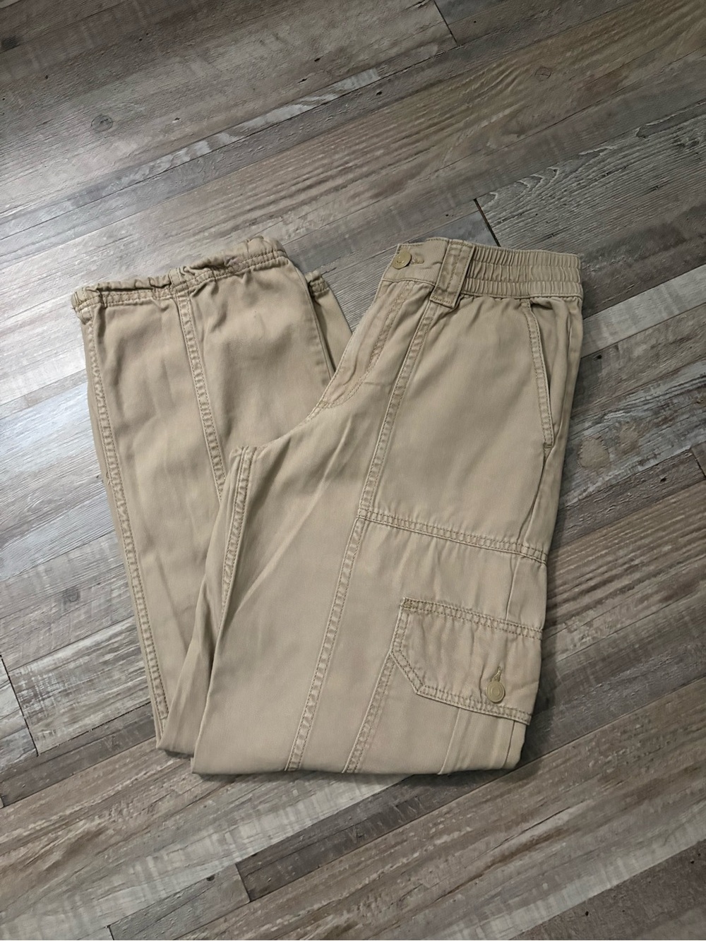 Aéropostale Khaki Cargo Pants